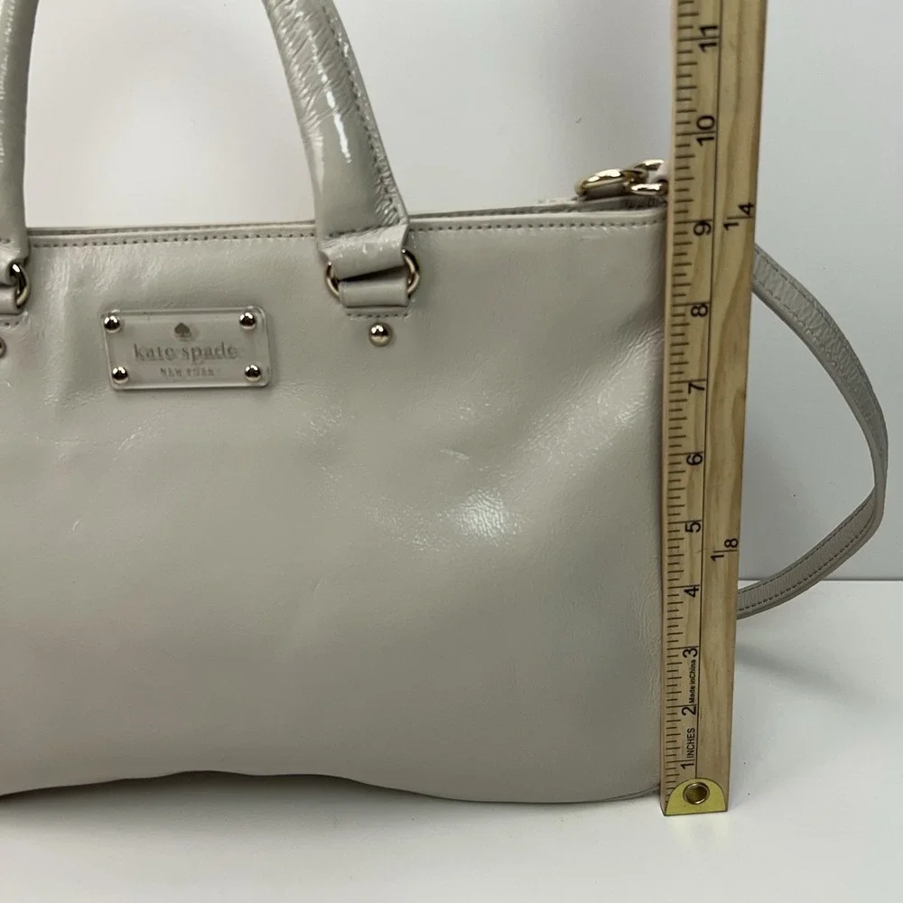 KATE SPADE New York Wellesley‎ Tote Satchel Taupe Patent Leather Shoulder Purse